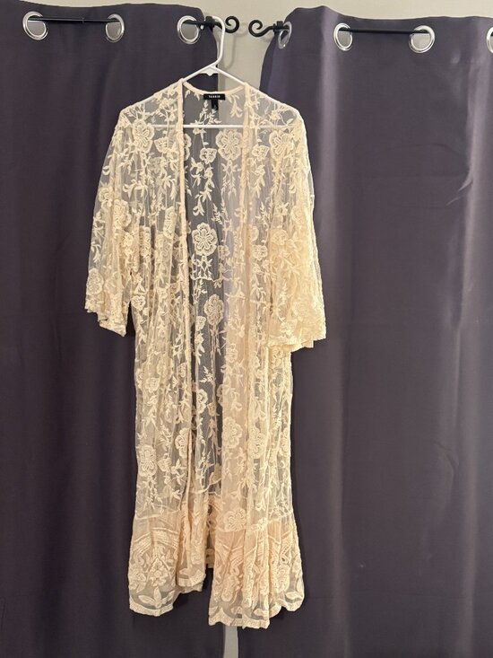 Torrid Other - Cream Lace Floral Duster